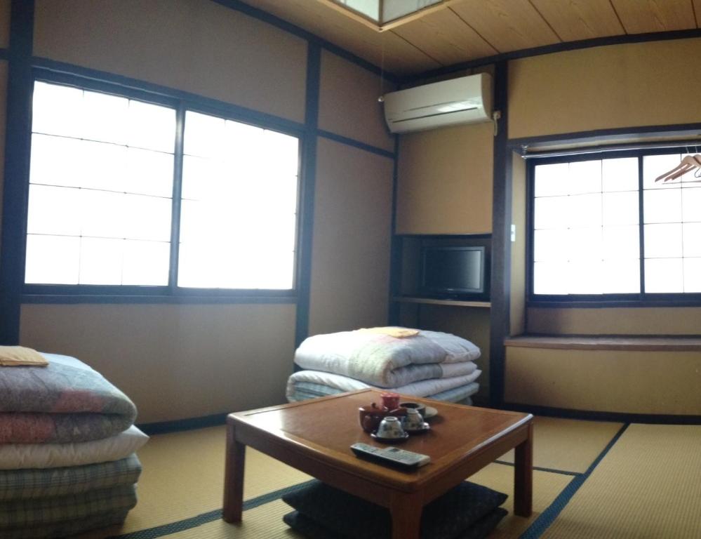 清瀧旅館にあるテレビまたはエンターテインメントセンター