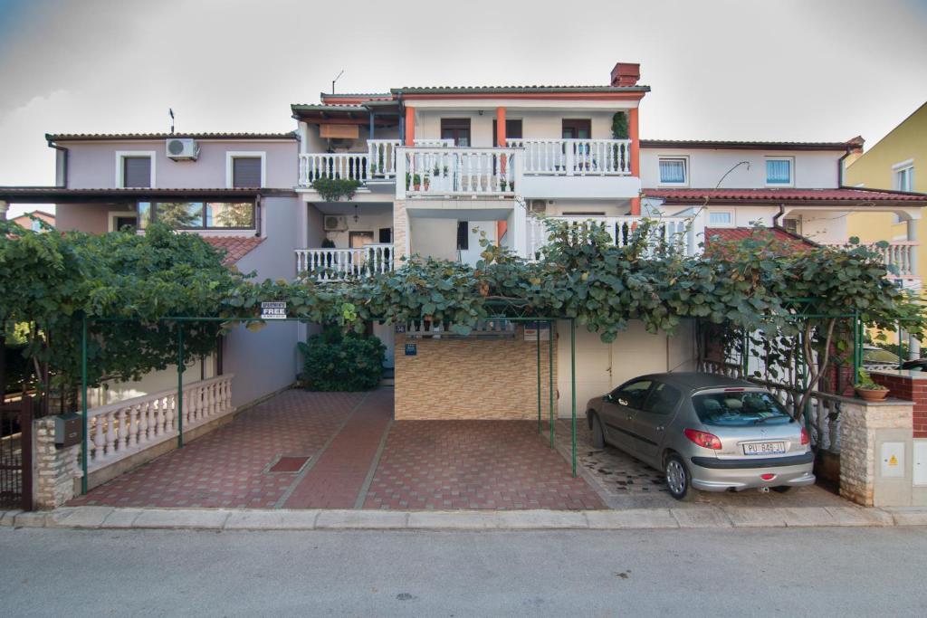 Apartments Kristina Fazana A