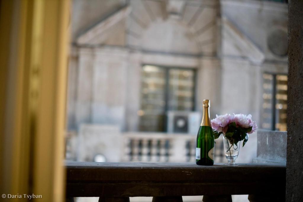 Nápoje v ubytování INTOMILAN Galleria Duomo I Boutique & Design Aparthotel