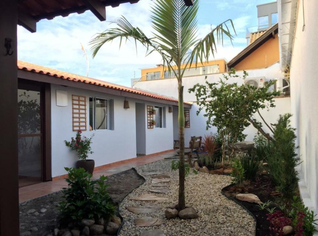  Praia Brava Guest House Suítes