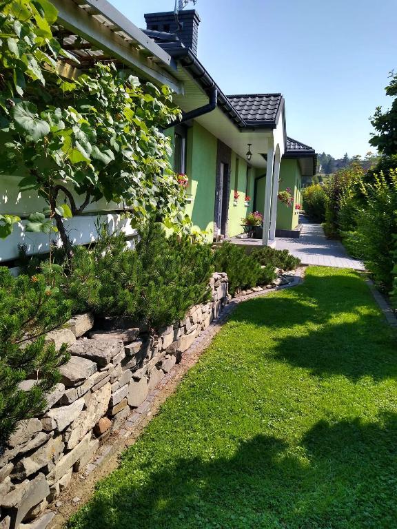 Vonkajšia záhrada v ubytovaní Willa Haneczka