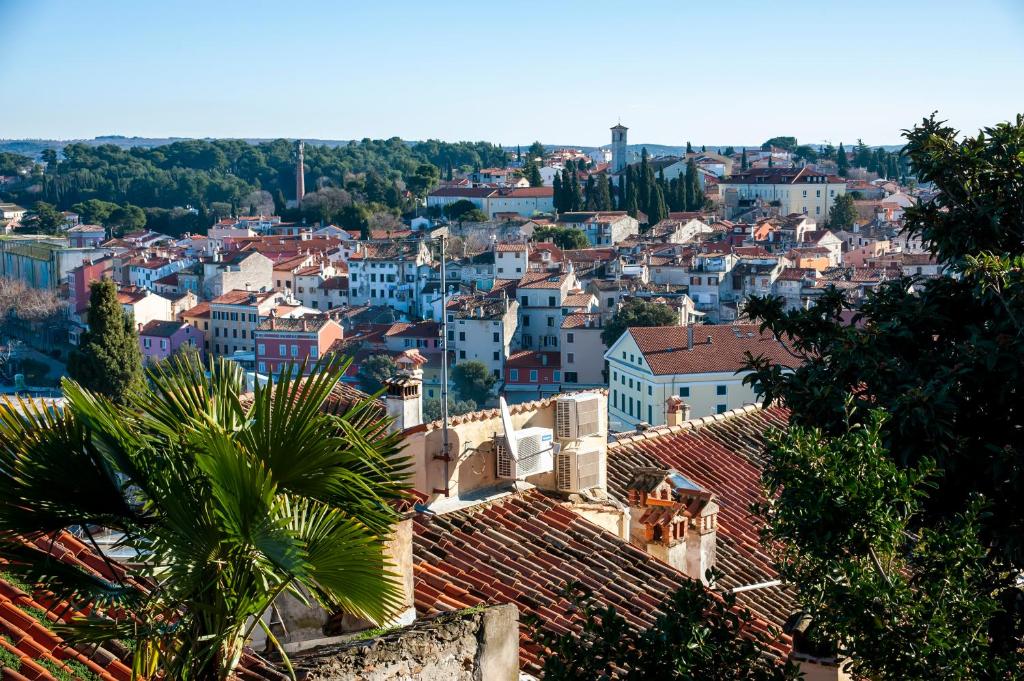 Výhľad na mesto Rovinj alebo výhľad na mesto priamo z dovolenkového domu