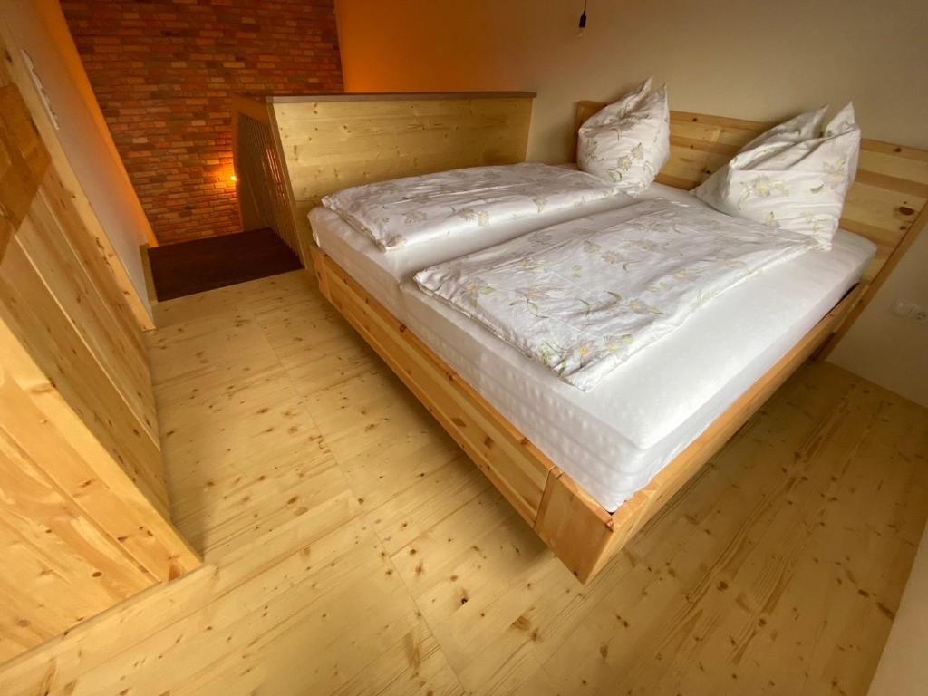 Katil atau katil-katil dalam bilik di Stockers kleines Dorfhotel