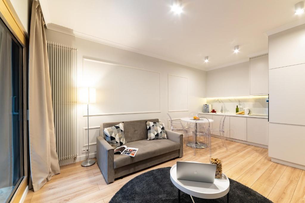 Mennica Residence I - Two-Bedroom Suite