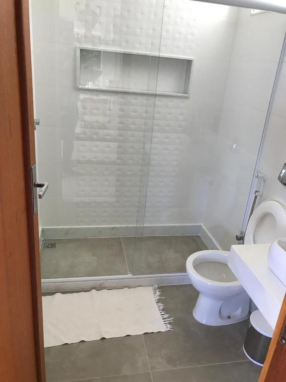  Linda casa com vista para o mar em condomínio fechado