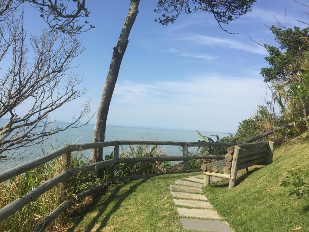  Linda casa com vista para o mar em condomínio fechado