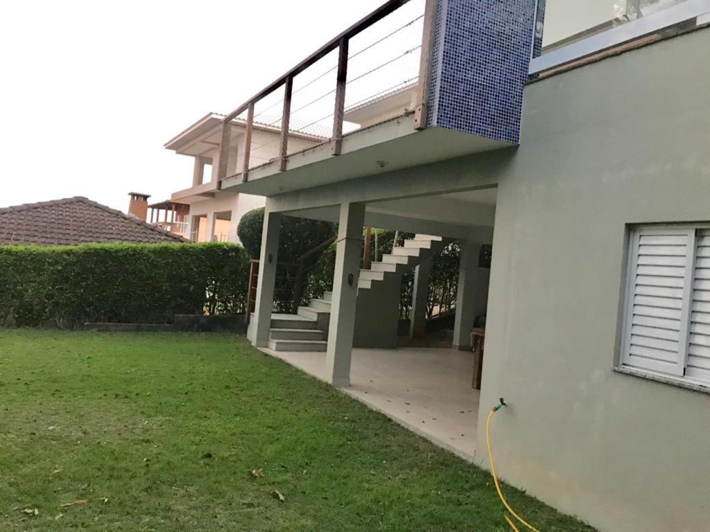 Linda casa com vista para o mar em condomínio fechado