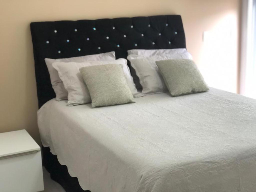  Linda Casa de Condomínio com piscina