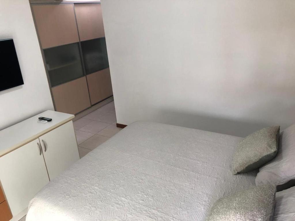  Linda Casa de Condomínio com piscina
