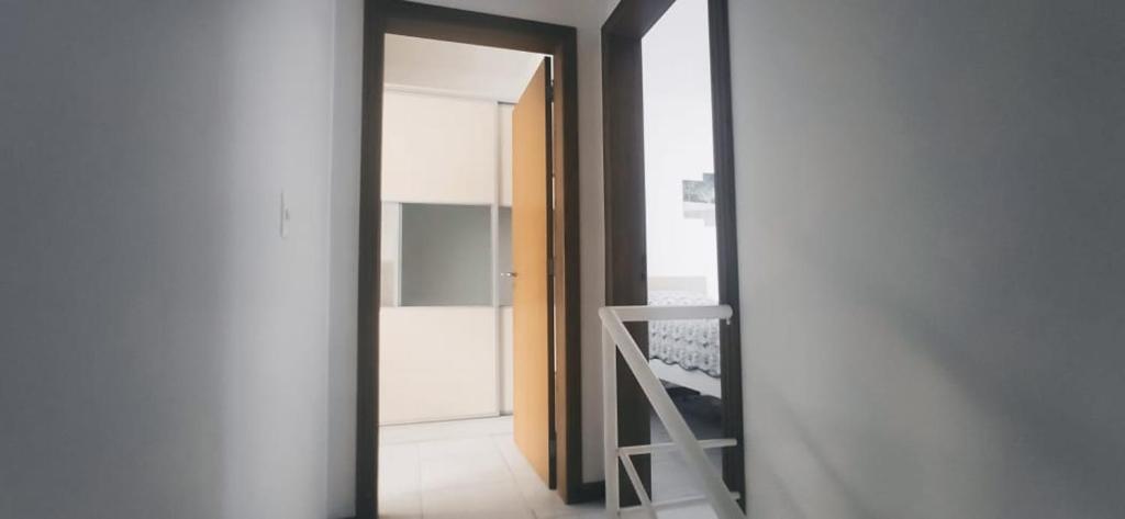  Linda Casa de Condomínio com piscina
