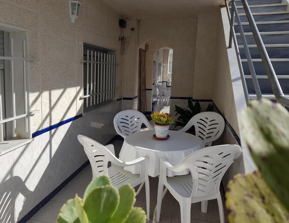 Balkón alebo terasa v ubytovaní Apartamentos Bajel