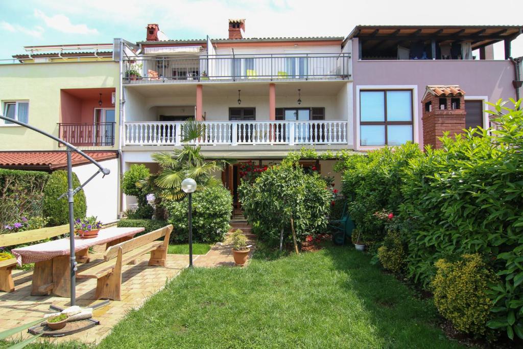 Apartments-Kristina-Fazana 2