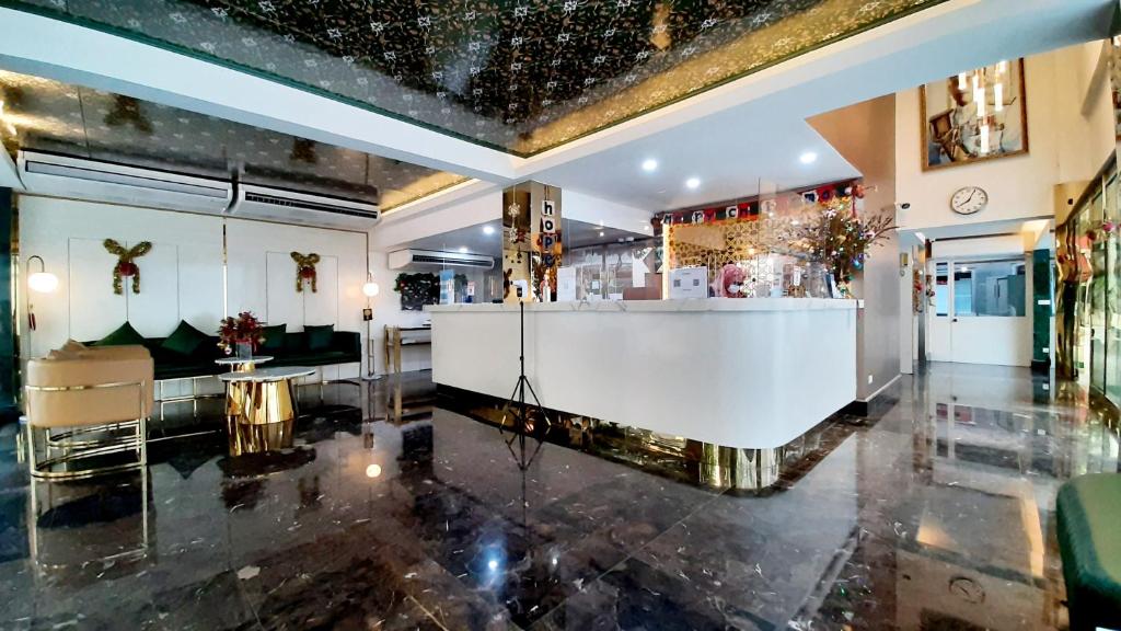 City Plaza Nana Hotel - Resim 4