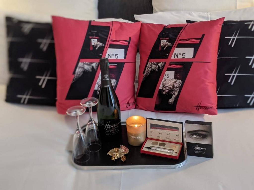 RESIDENCES HARCOURT - Ile Saint Louis - PARIS - 19