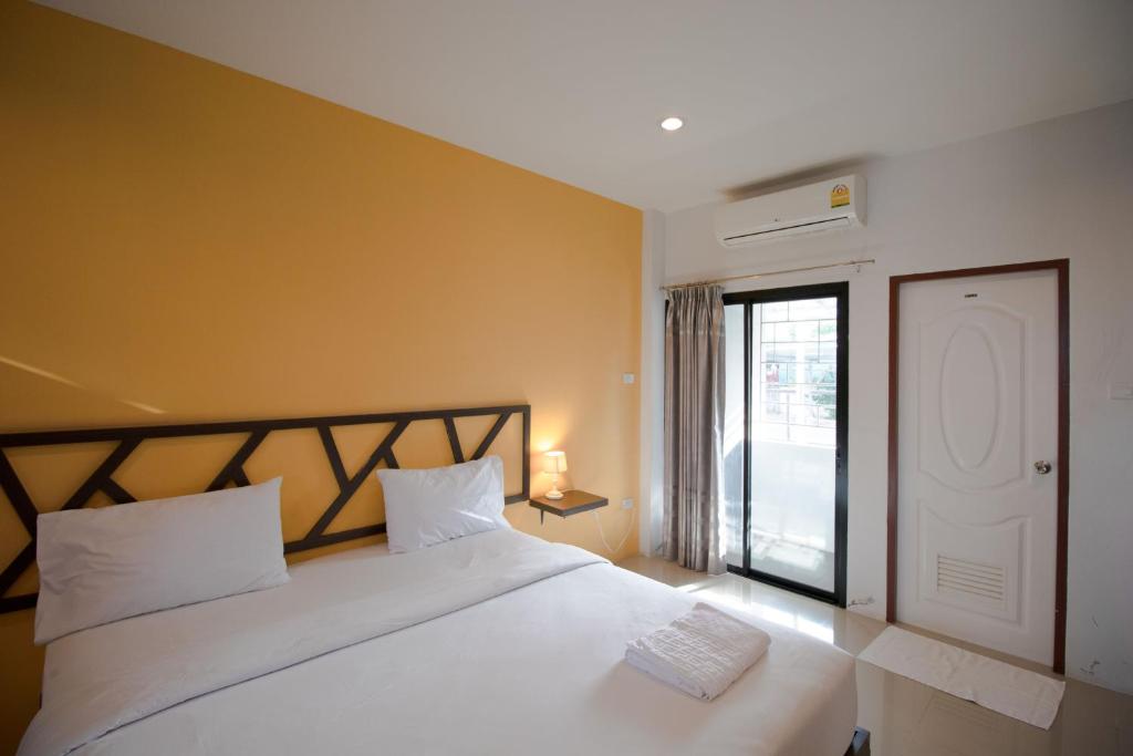 Somsamai Style Apartment - 