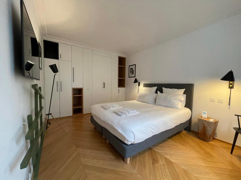 RESIDENCES HARCOURT - Ile Saint Louis - PARIS - 15