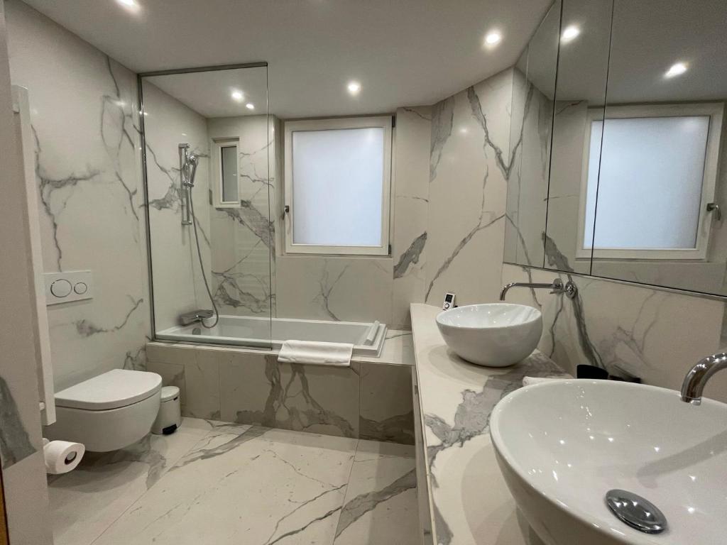 RESIDENCES HARCOURT - Ile Saint Louis - PARIS - 13