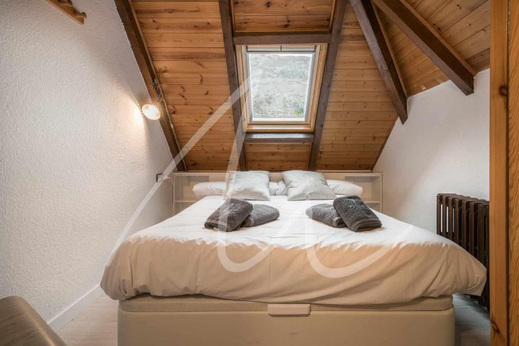 Postel nebo postele na pokoji v ubytování Brahets by SeaMount Rentals