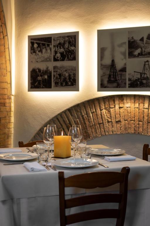 Restauracja lub miejsce do jedzenia w obiekcie Agriturismo Villetta Di Monterufoli