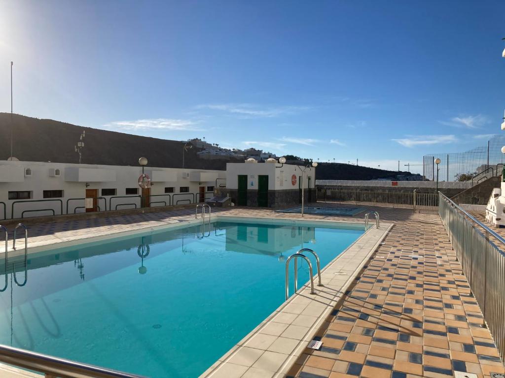 Bazén v ubytování Carolina Apt 6 Gran Canaria nebo v jeho okolí