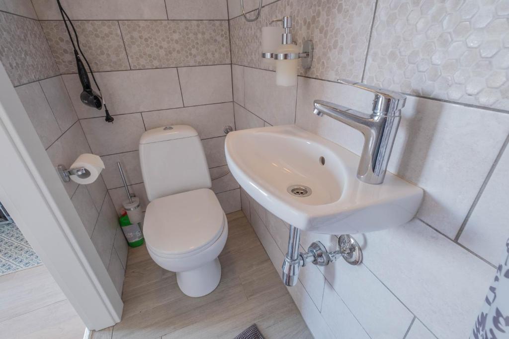 Koupelna v ubytování Apartmani Villa Mila