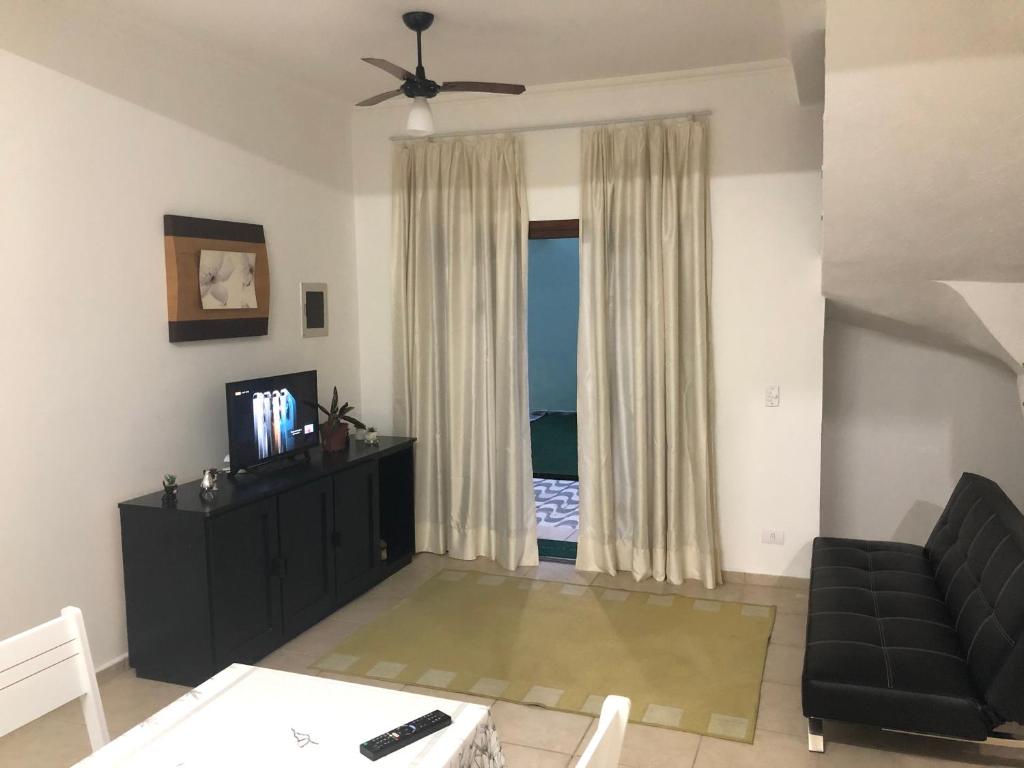  Casa de villagio com piscina- 70 metros da praia