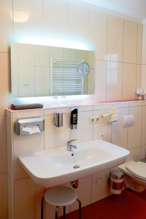 Gasthaus & Pension Am Kurfürstendamm - 9