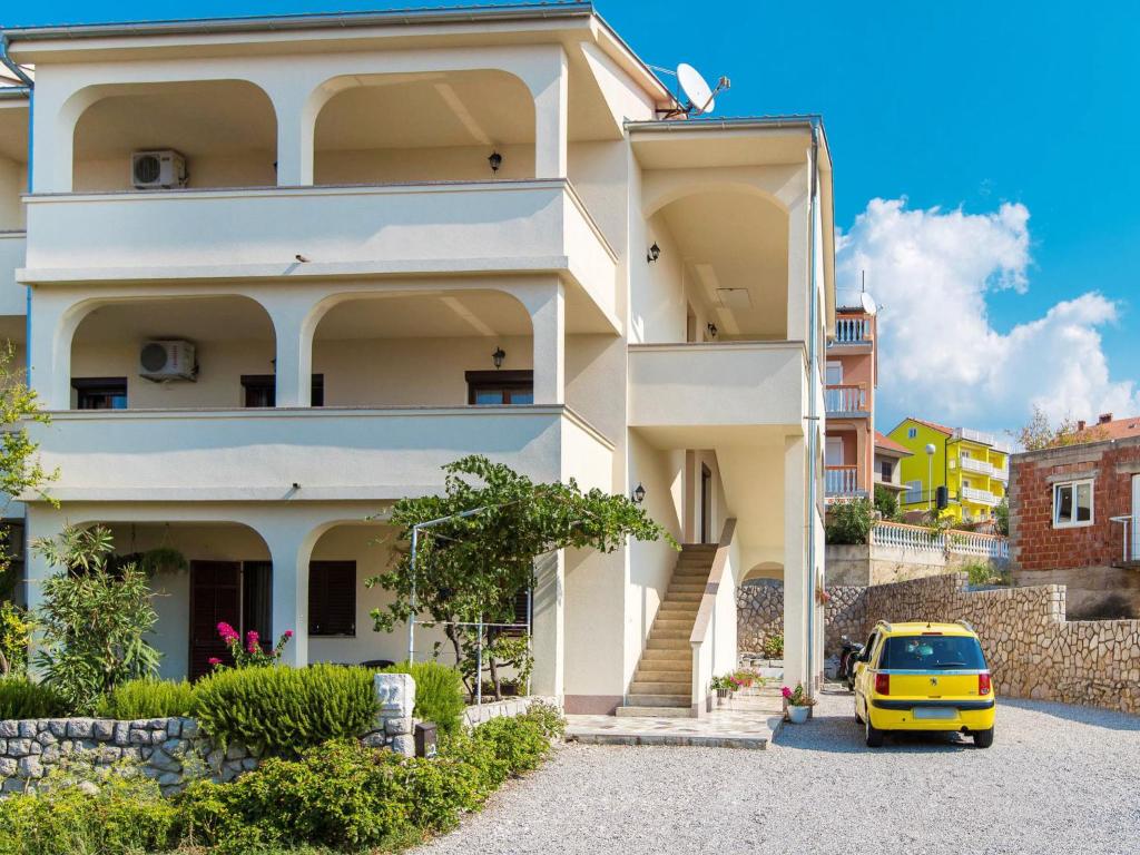 Budova, v ktorej sa apartmán nachádza