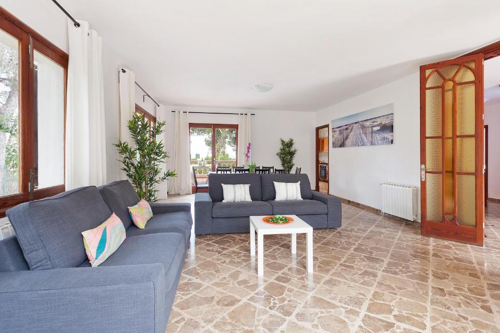 Posezení v ubytování Villa Ribera de Son Veri