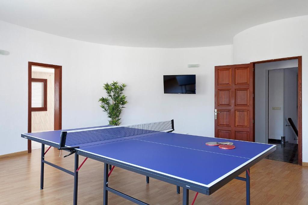 Stolní tenis v ubytování Villa Son Veri d'Alt nebo okolí