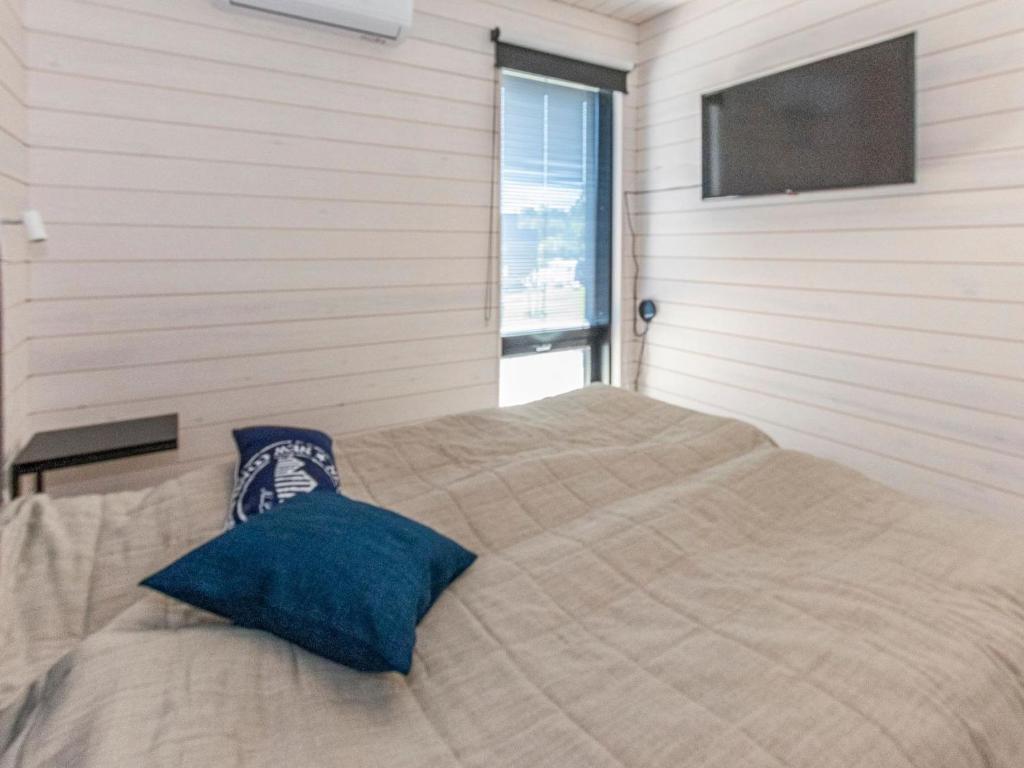 Postel nebo postele na pokoji v ubytování Holiday Home Kasnäs marina b10 by Interhome