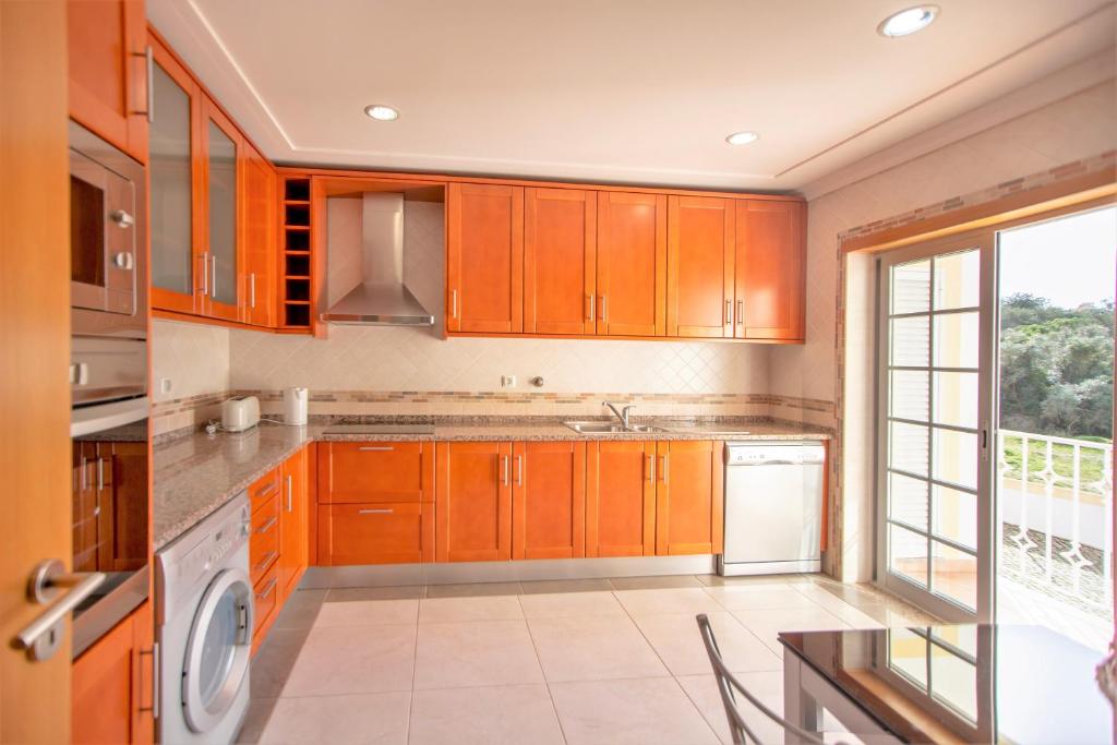 Kuchyň nebo kuchyňský kout v ubytování Villa Albufeira by Atlantic Places
