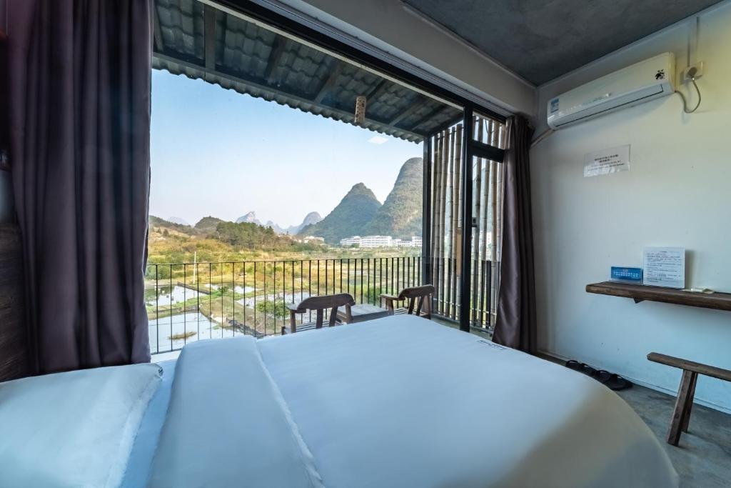 Yangshuo Sudder Street Guesthouse - Twin Room With View