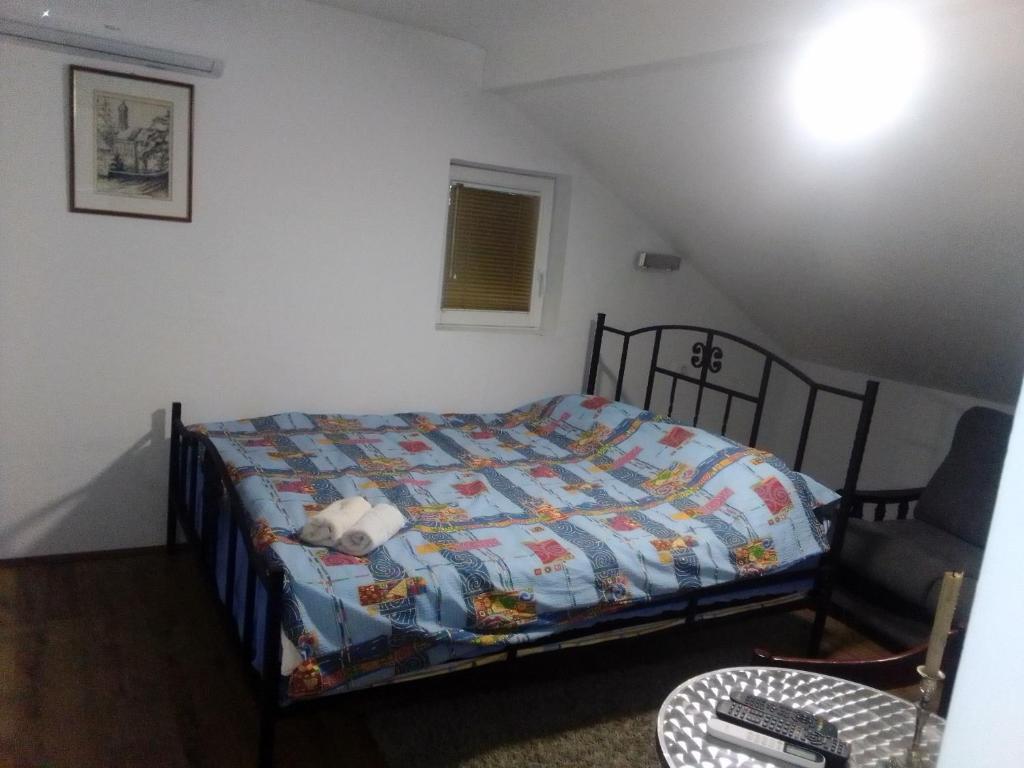 Krevet ili kreveti u jedinici u okviru objekta Kuća za odmor "Crni bor"