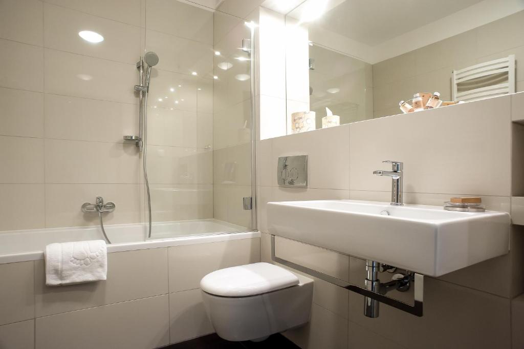 Koupelna v ubytování Apartamenty Starówka - Melody