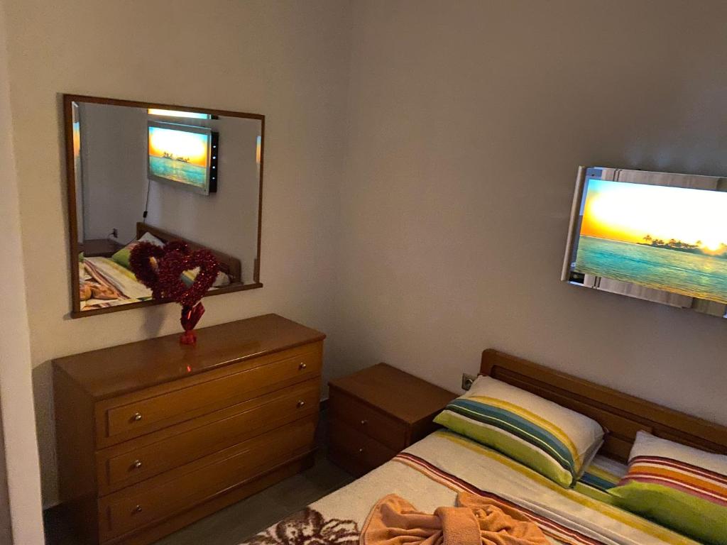 Łóżko lub łóżka w pokoju w obiekcie Jordans appartment