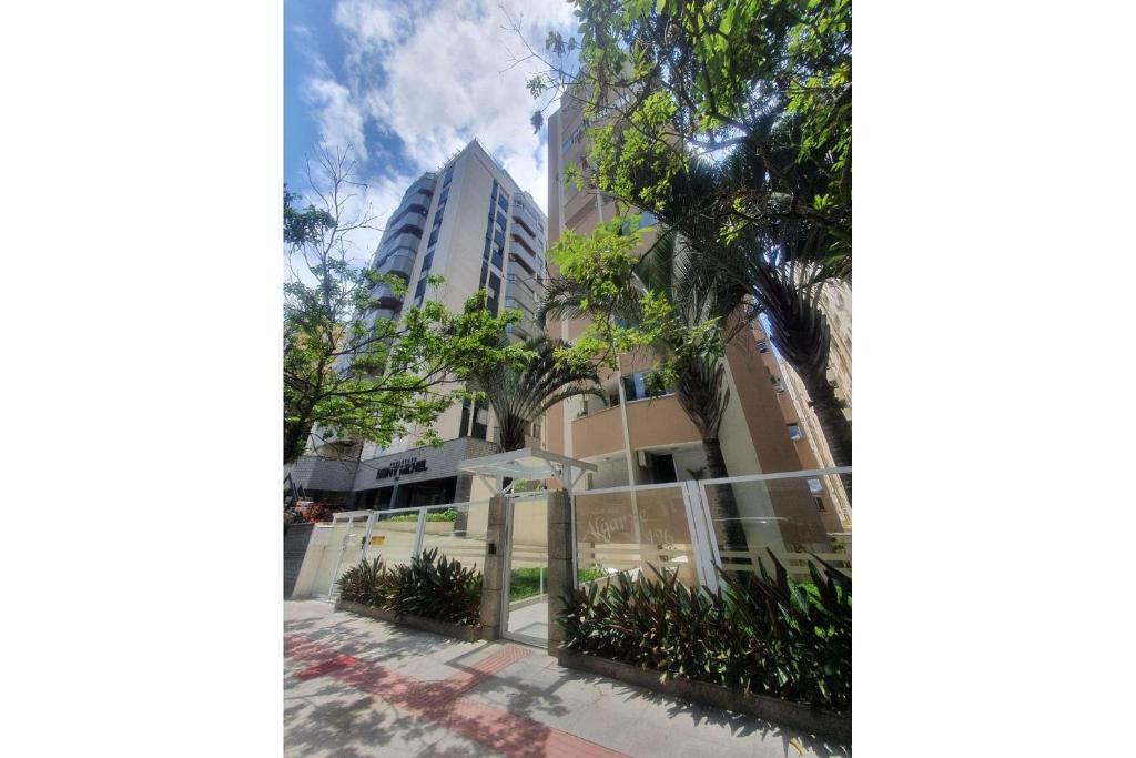  Apto reformado no centro de Floripa EAG916