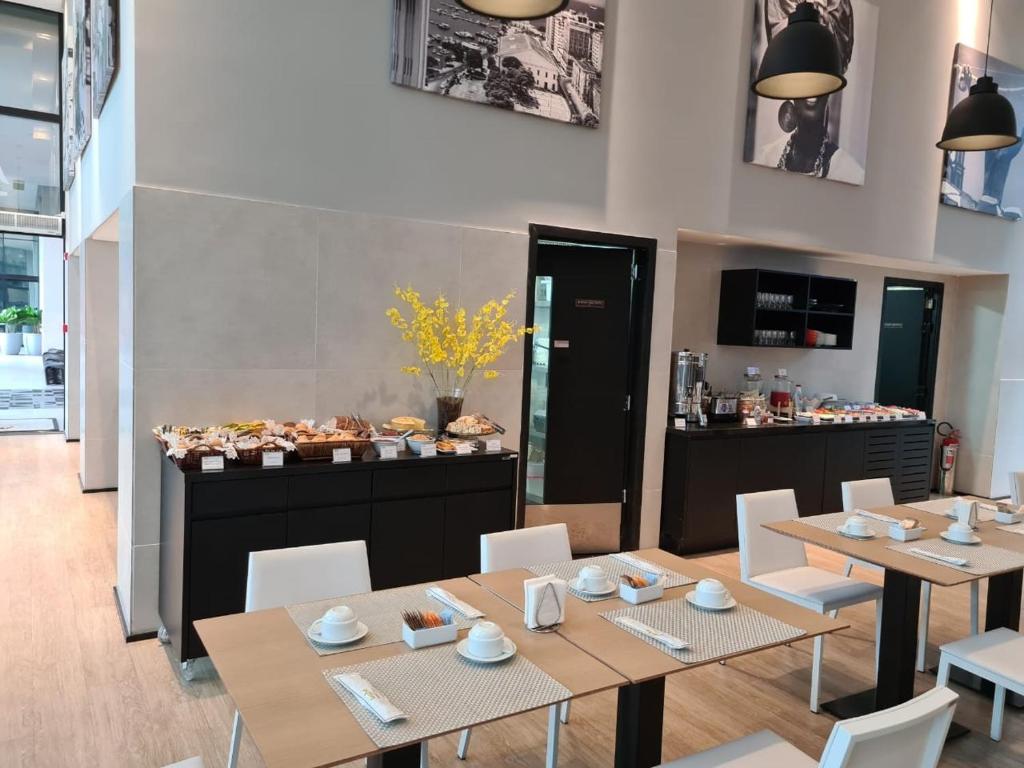  Astron Suites Mondial Salvador