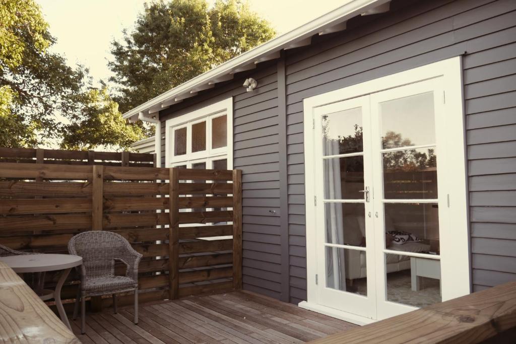 Apartment on St Georges - Resim 6