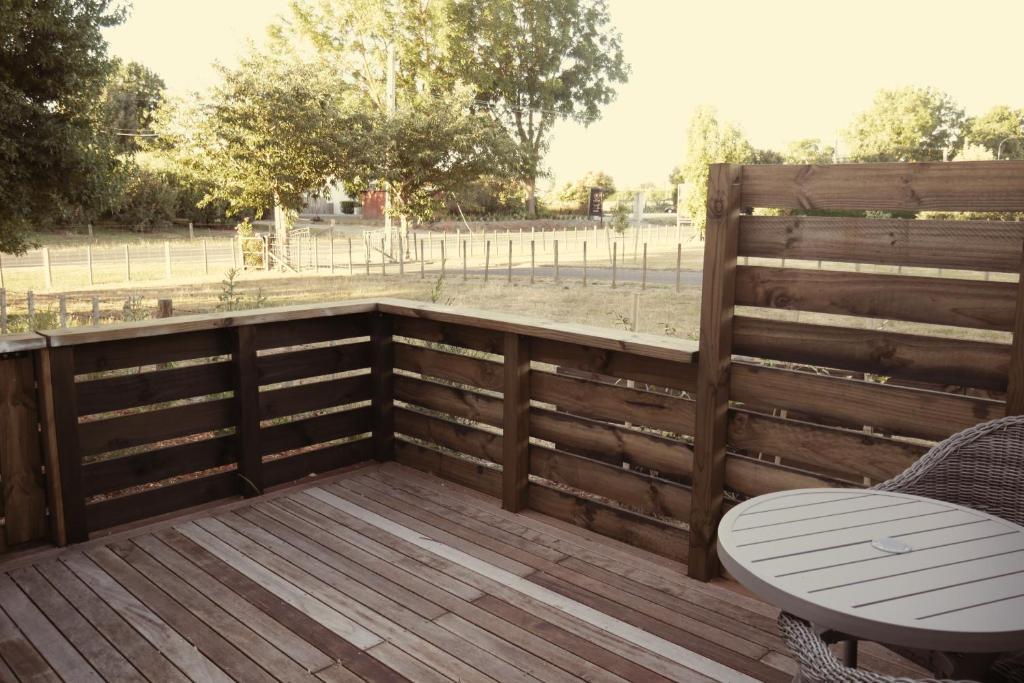 Apartment on St Georges - Resim 16