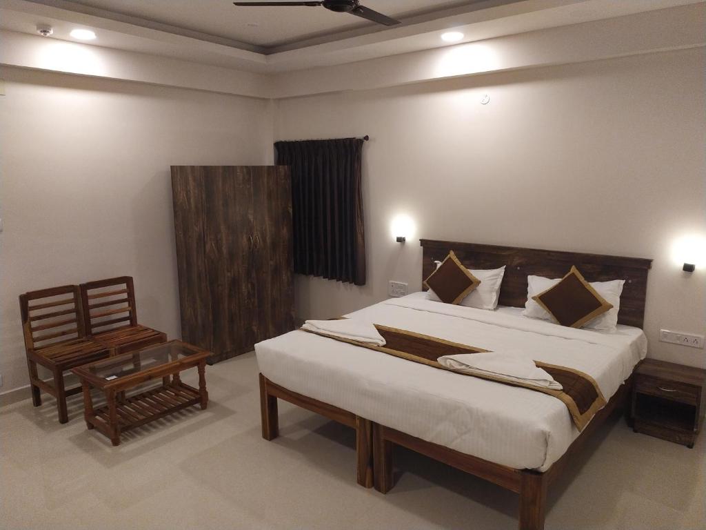 Hotel Rani and Rani Residency - Deluxe King Room