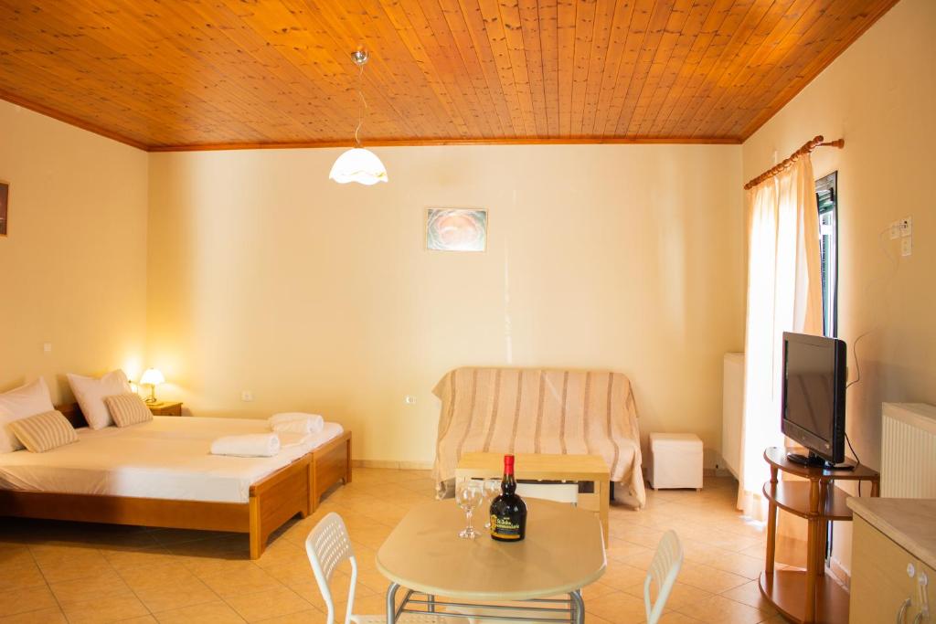 Photo de la galerie de l'établissement Nanos Studios, à Parga