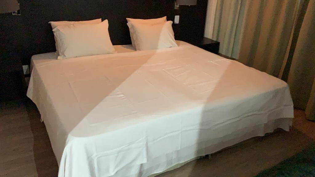  Flat em frente ao Shopping Vila Olímpia