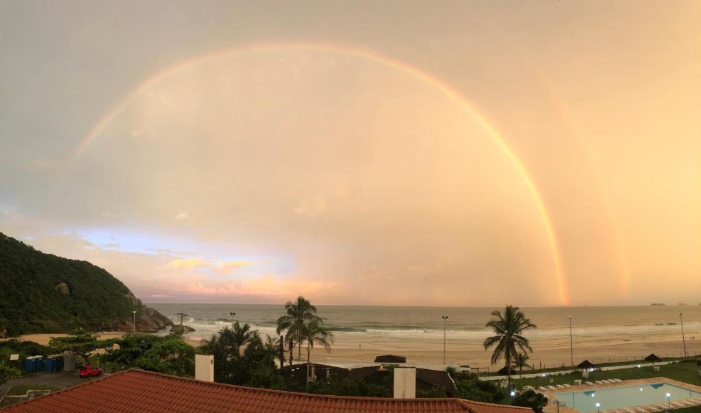  Duplex pé na areia Praia Brava