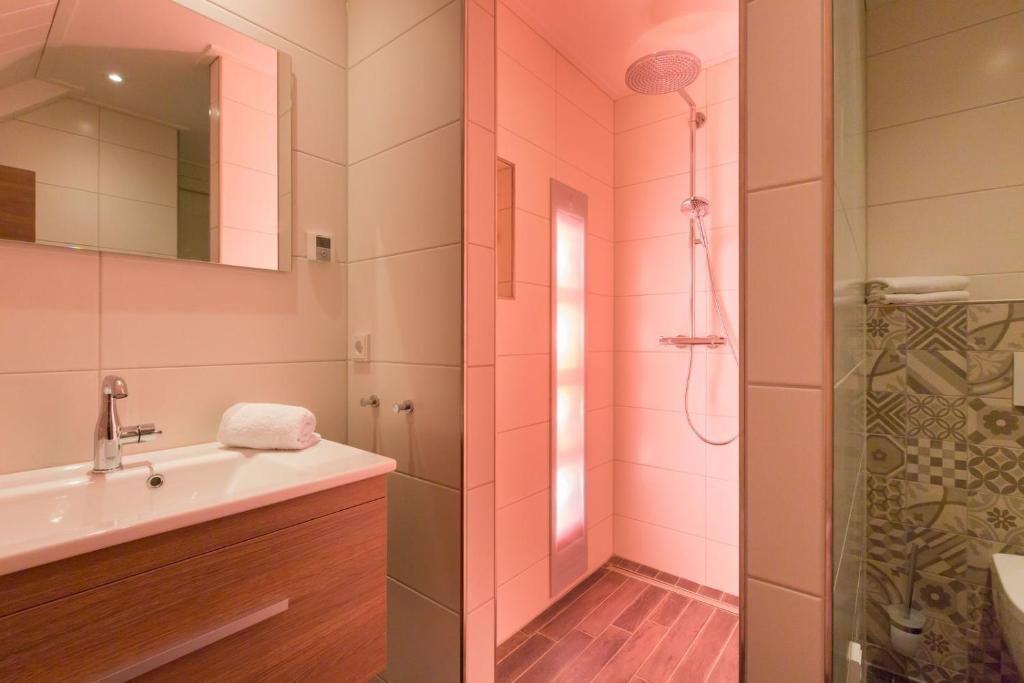 Koupelna v ubytování Vakantiewoning - Noordweg 56a Oostkapelle Comfort 4 personen