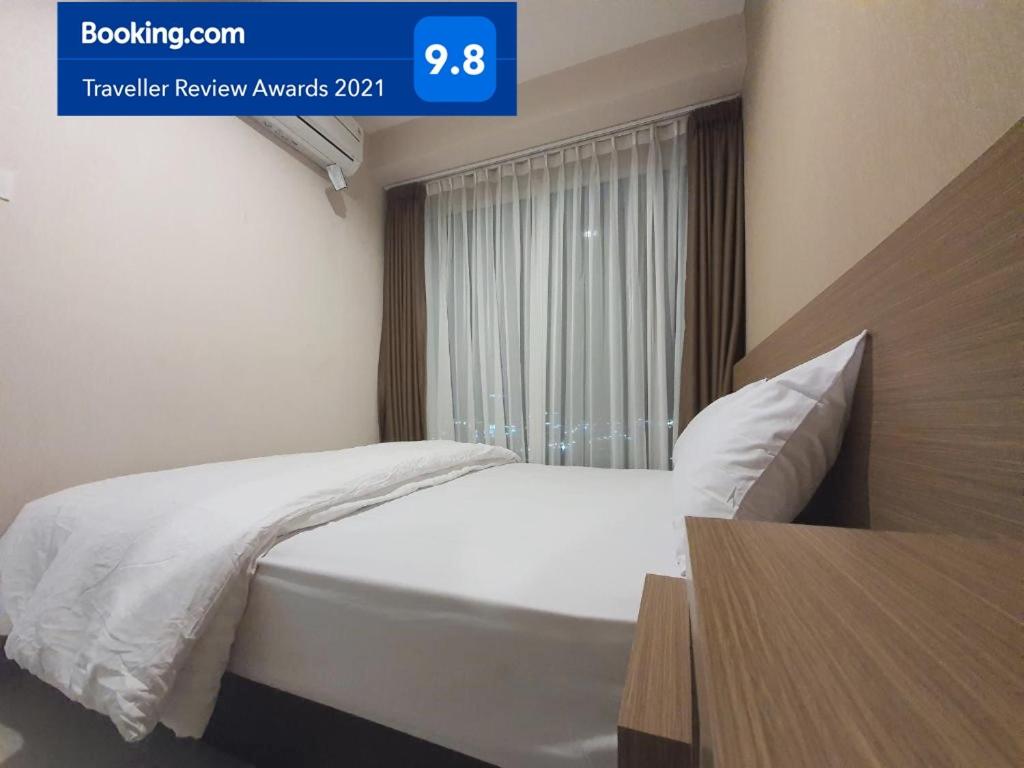 Apartemen Grand Kamala Lagoon Studio By Bonzela Property - 