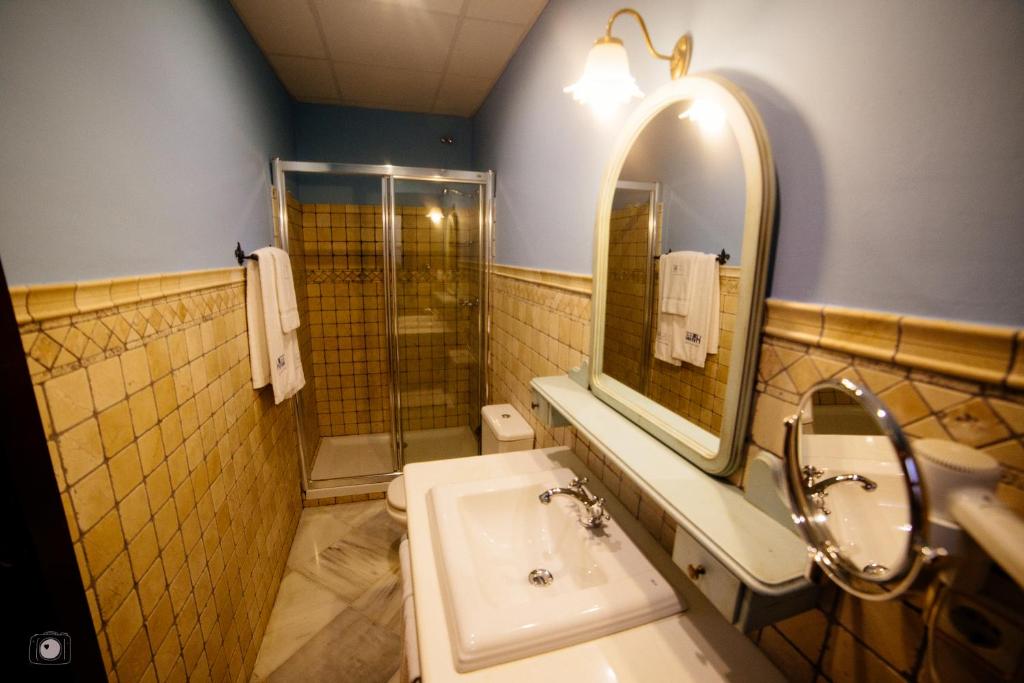 Hotel Posada de Vallina by MiRa - Resim 41