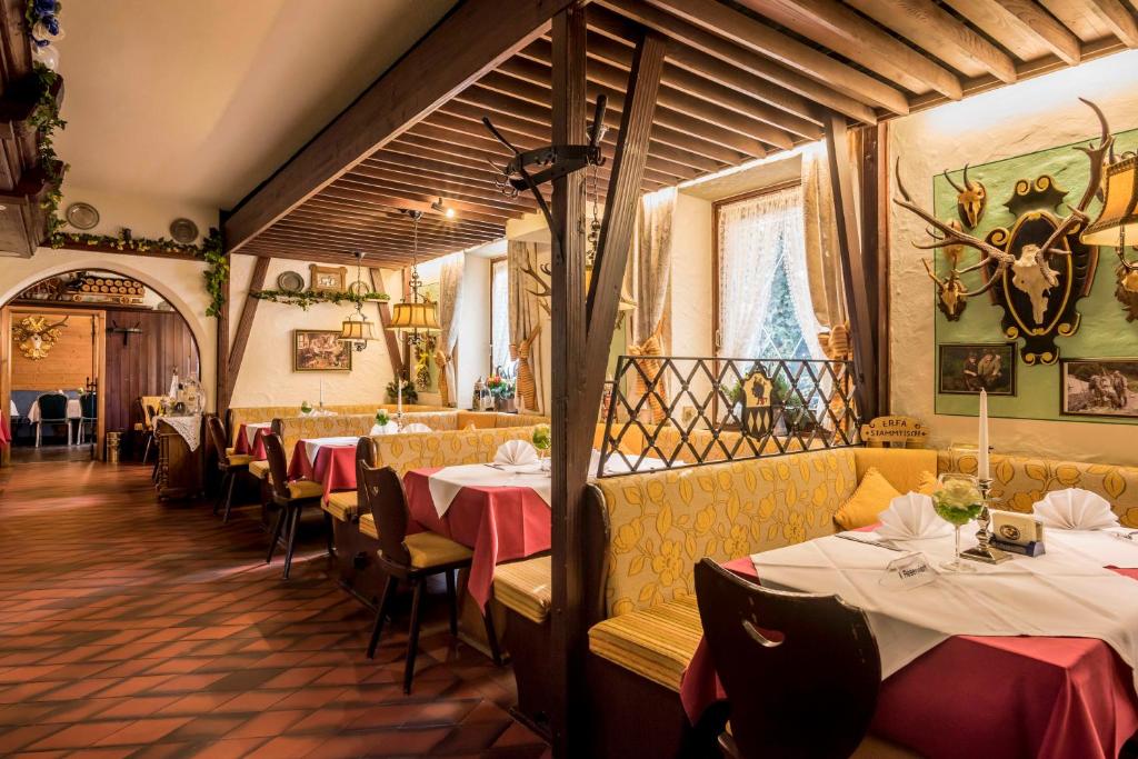 Restaurace v ubytování Gasthof Neuwirt