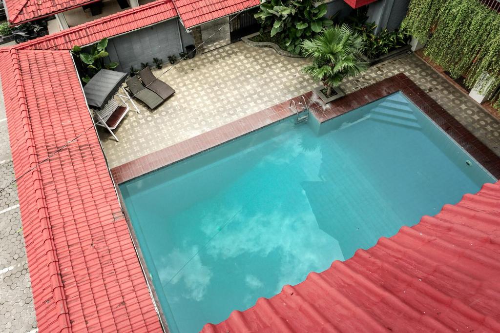 Bazén v ubytování Airlangga Hotel nebo v jeho okolí