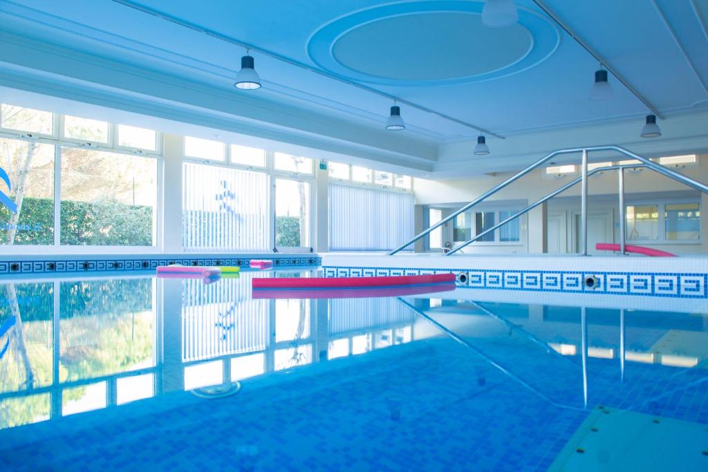 Bazén v ubytování Hotel La Residence & Idrokinesis nebo v jeho okolí